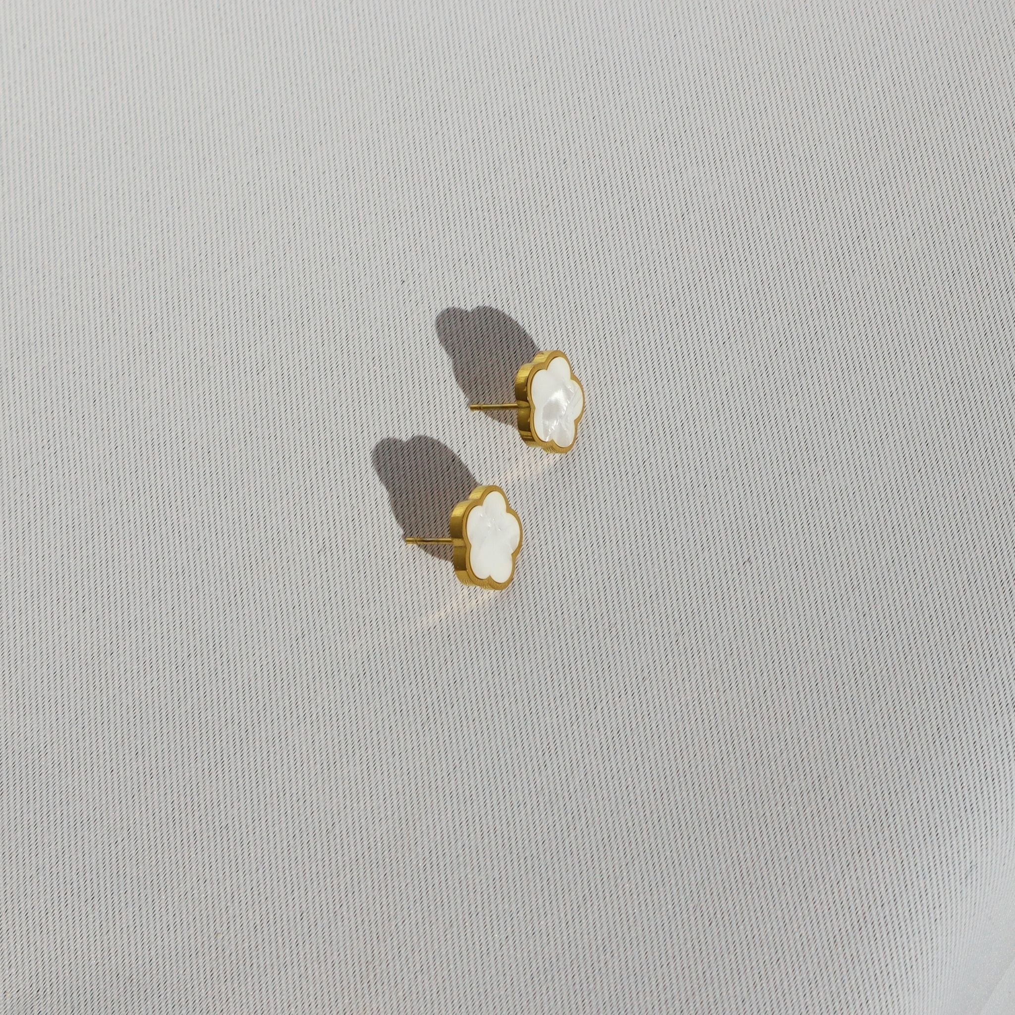 Blooming Pearl Stud Earrings, 18K Gold Plated Steel
