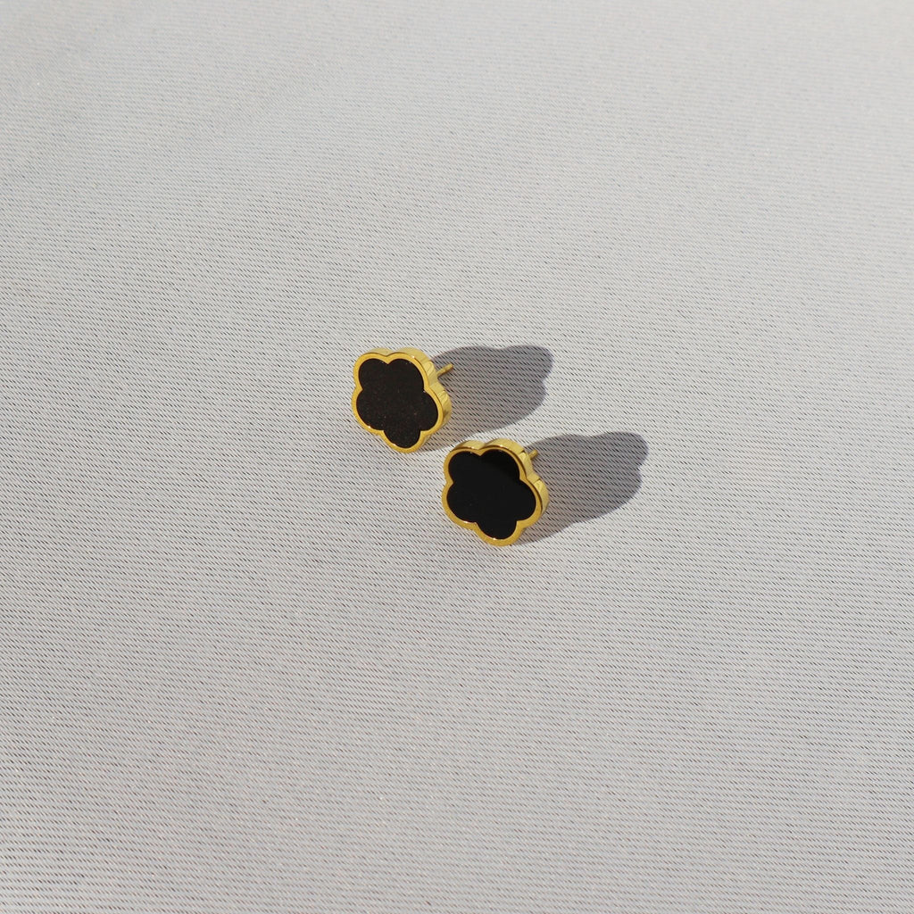 Black Bloom Stud Earrings, 18K Gold Plated Steel – Waterproof Gold Jewelry – Aella Jewelry Co.