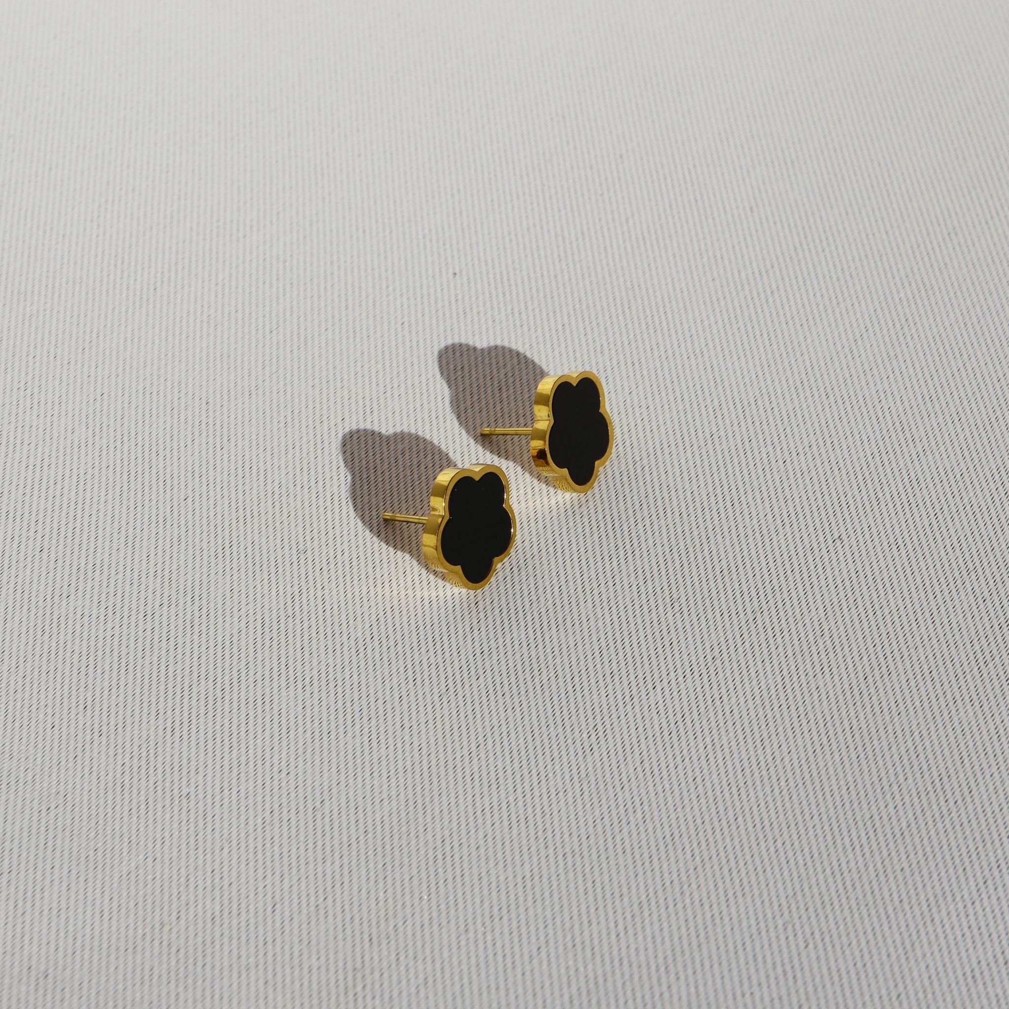 Black Bloom Stud Earrings, 18K Gold Plated Steel – Waterproof Gold Jewelry – Aella Jewelry Co.