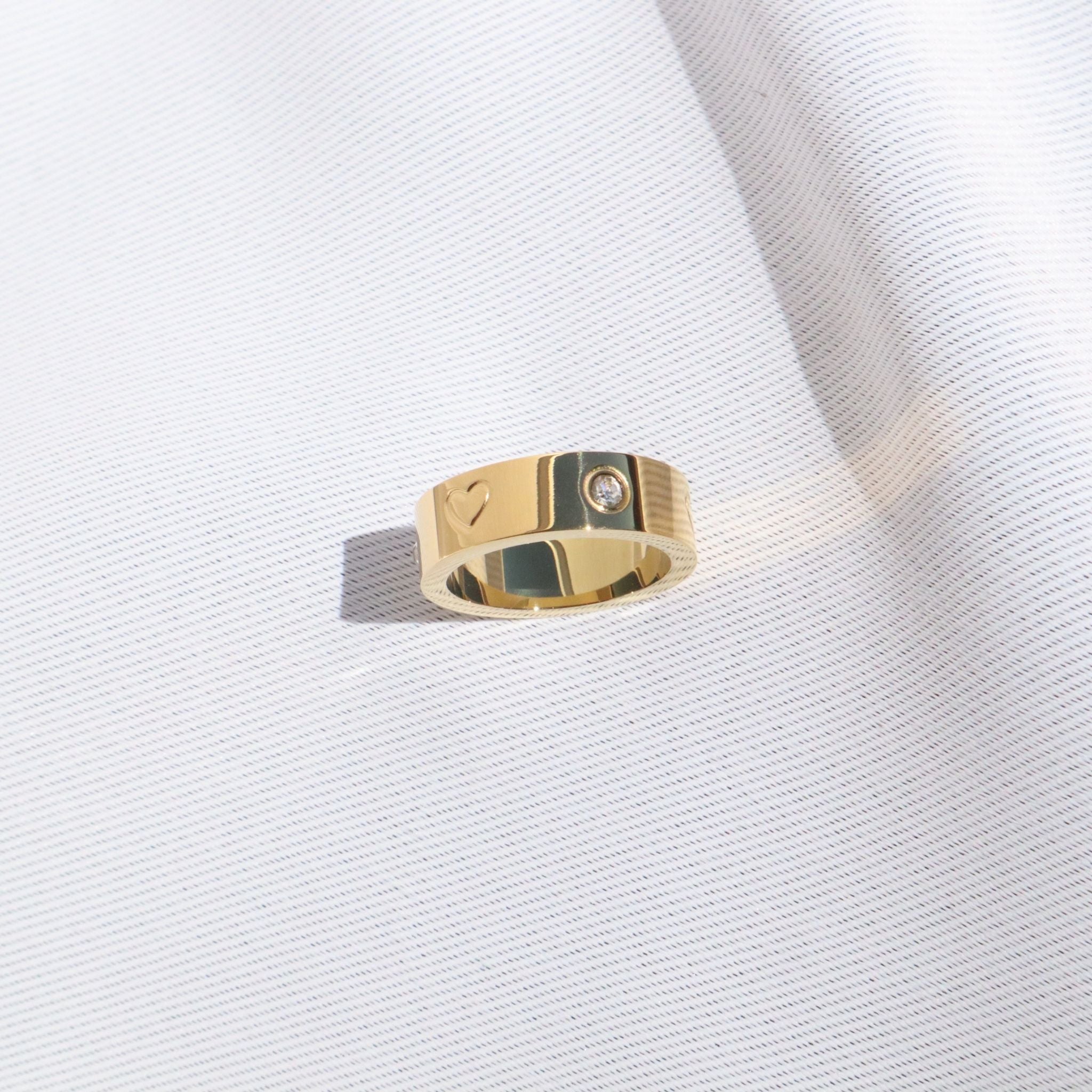 Hearts of Gold Ring, 18K Gold Plated Steel – Waterproof Gold Jewelry – Aella Jewelry Co.
