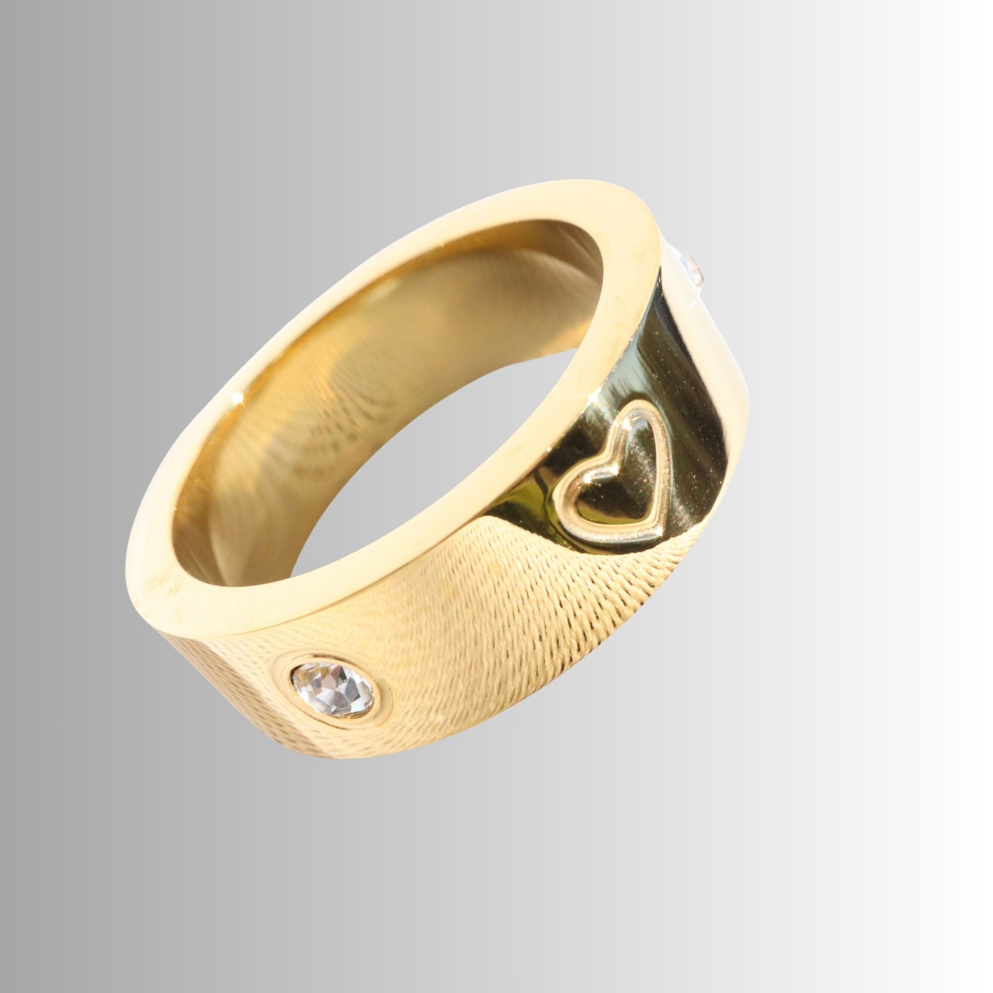 Hearts of Gold Ring, 18K Gold Plated Steel – Waterproof Gold Jewelry – Aella Jewelry Co.
