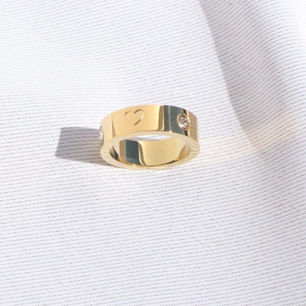 Hearts of Gold Ring, 18K Gold Plated Steel – Waterproof Gold Jewelry – Aella Jewelry Co.