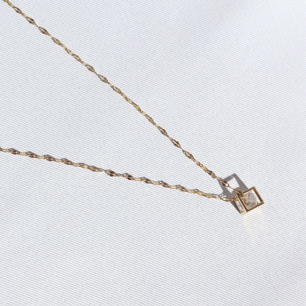 Floating Crystal Necklace, 18K Gold Plated Steel – Waterproof Gold Jewelry – Aella Jewelry Co.