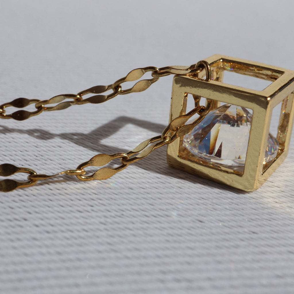 Floating Crystal Necklace, 18K Gold Plated Steel – Waterproof Gold Jewelry – Aella Jewelry Co.