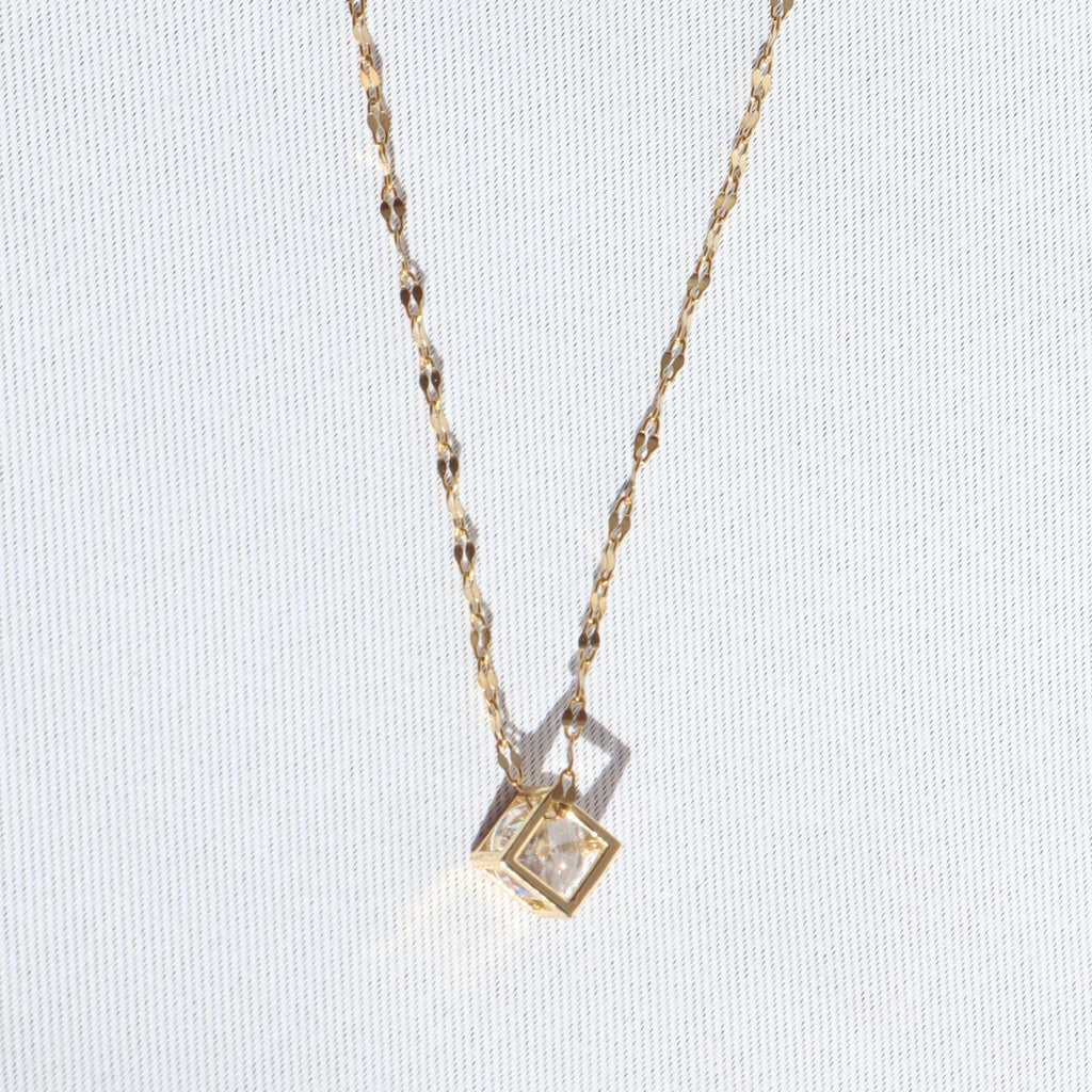 Floating Crystal Necklace, 18K Gold Plated Steel – Waterproof Gold Jewelry – Aella Jewelry Co.