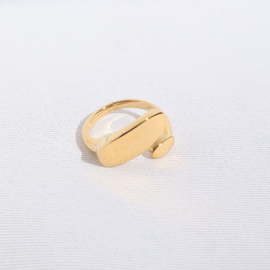 Sculpted Wrap Statement Ring - Gold, 18K Gold Plated Steel – Waterproof Gold Jewelry – Aella Jewelry Co.