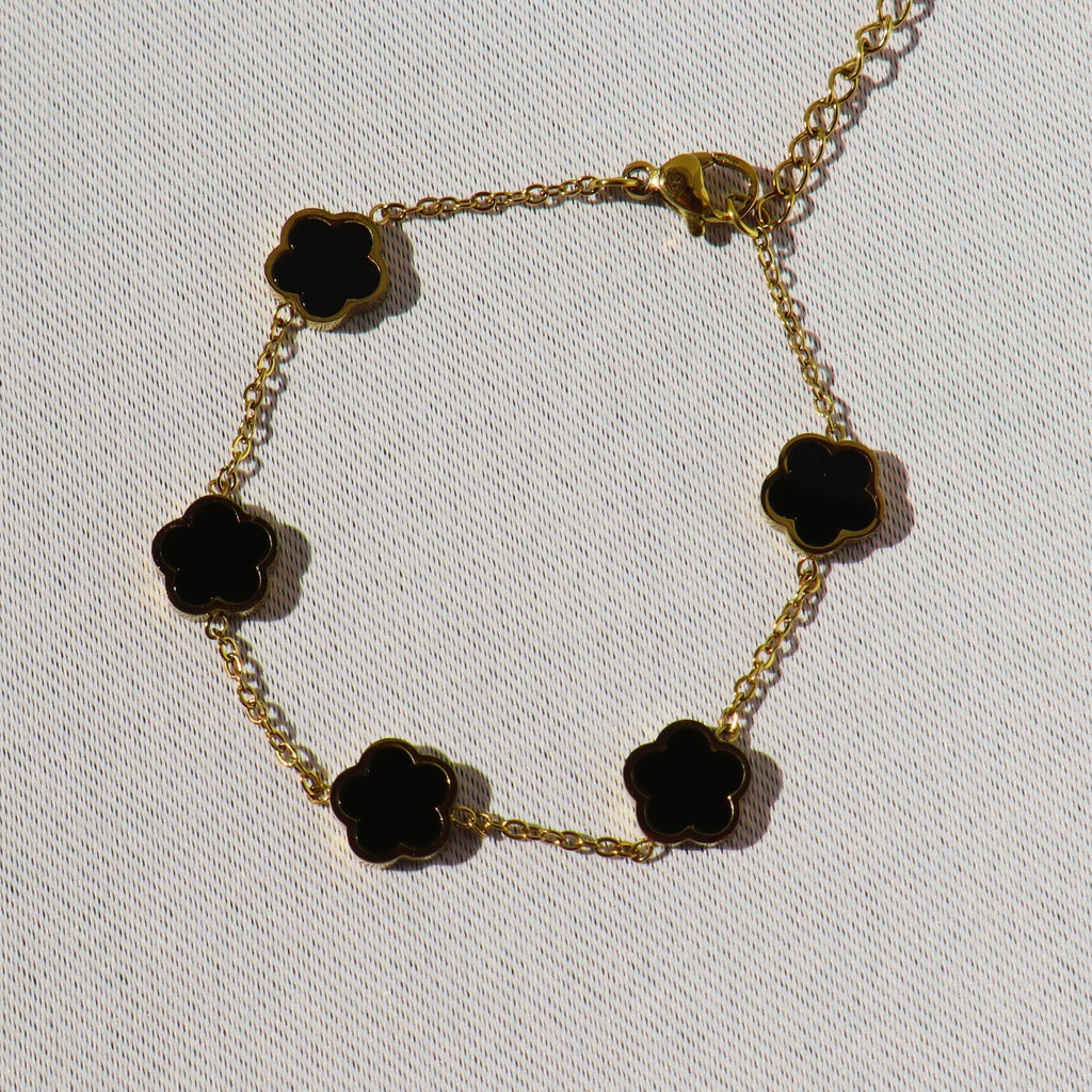 Midnight Clover Bracelet, 18K Gold Plated Steel – Waterproof Gold Jewelry – Aella Jewelry Co.