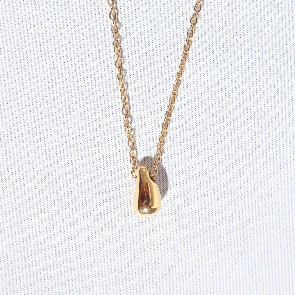 Golden Teardrop Necklace, 18K Gold Plated Steel – Waterproof Gold Jewelry – Aella Jewelry Co.