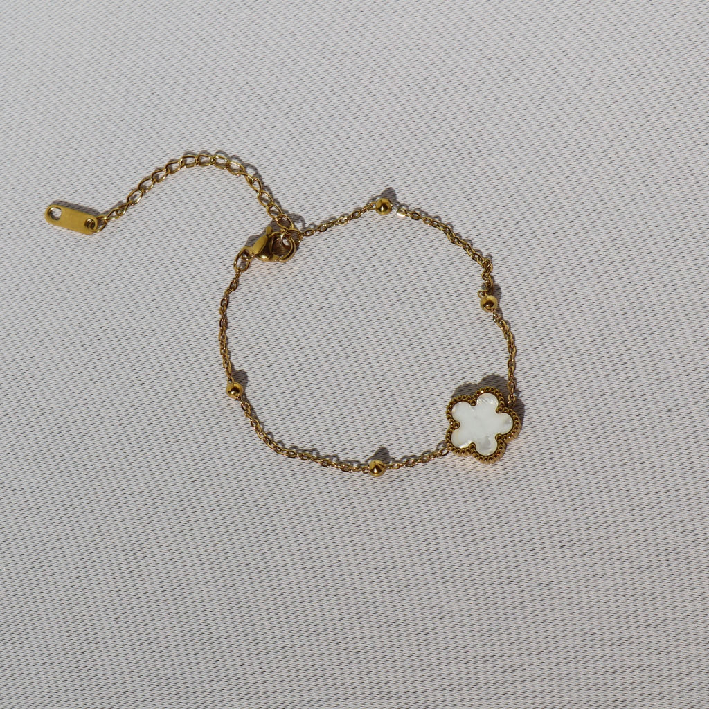 Pearl Blossom Bracelet, 18K Gold Plated Steel (petite fit - runs small) – Waterproof Gold Jewelry – Aella Jewelry Co.