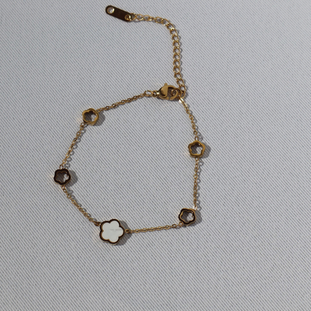 Petal Charm Bracelet, 18K Gold Plated Steel (petite fit - runs small) – Waterproof Gold Jewelry – Aella Jewelry Co.