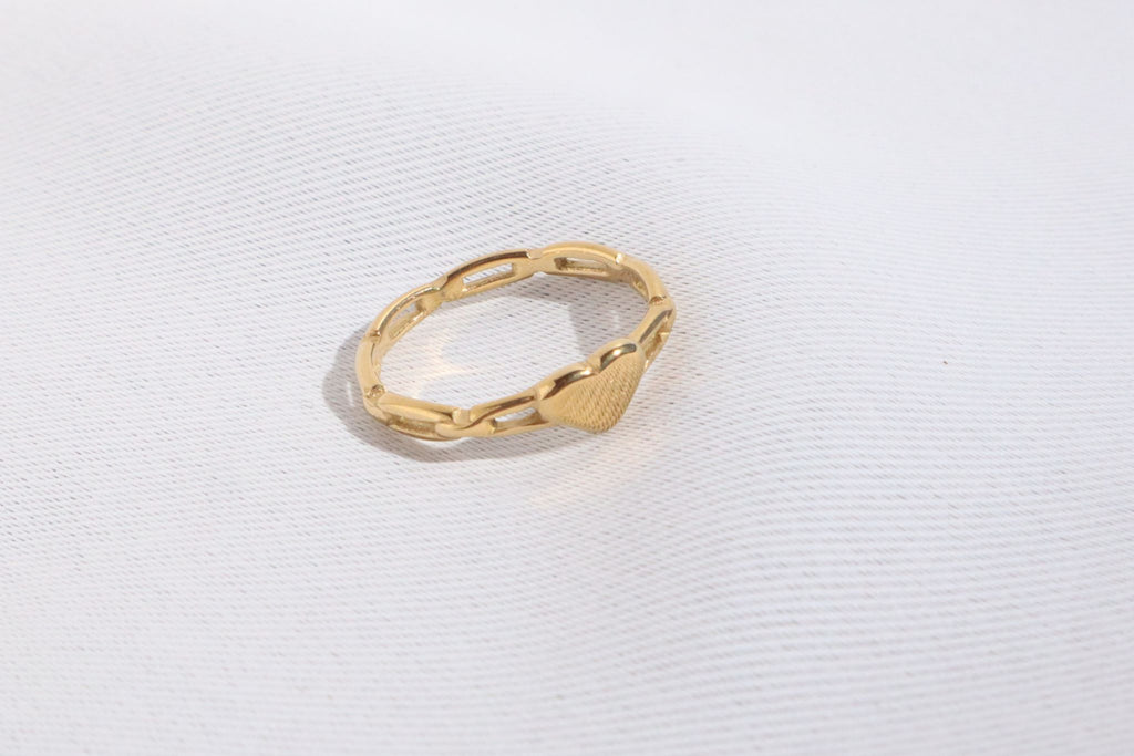 Heart Link Ring, 18K Gold Plated Steel – Waterproof Gold Jewelry – Aella Jewelry Co.