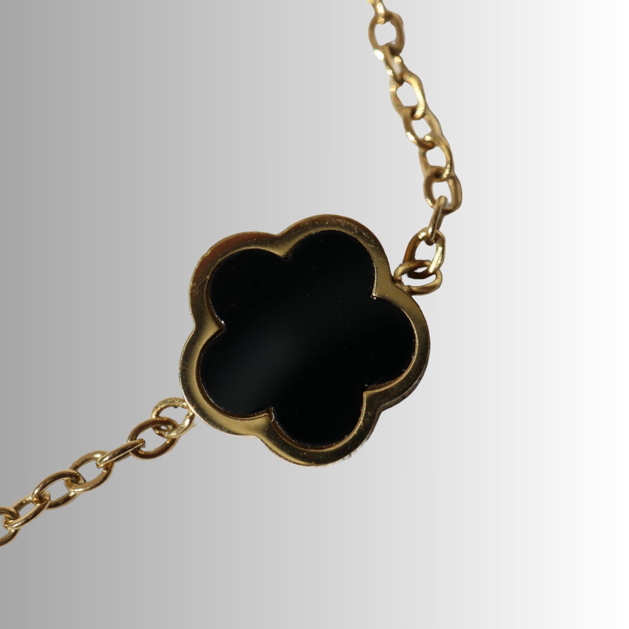Midnight Clover Bracelet, 18K Gold Plated Steel – Waterproof Gold Jewelry – Aella Jewelry Co.