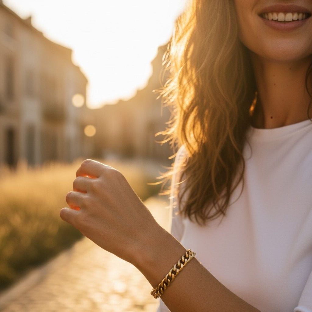 Bold Curb Chain Bracelet – 18K Gold Plated Stainless Steel