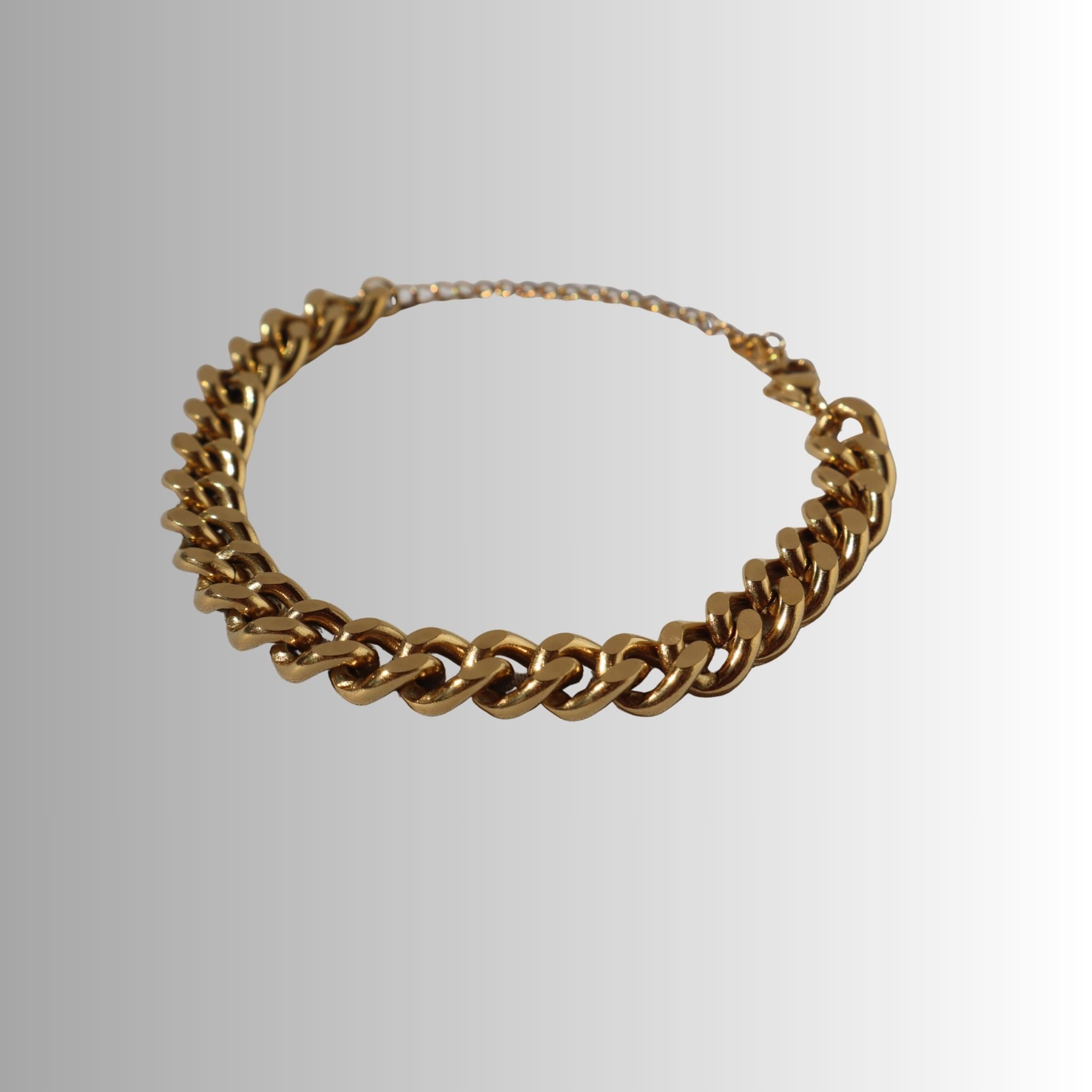 Bold Curb Chain Bracelet – 18K Gold Plated Stainless Steel