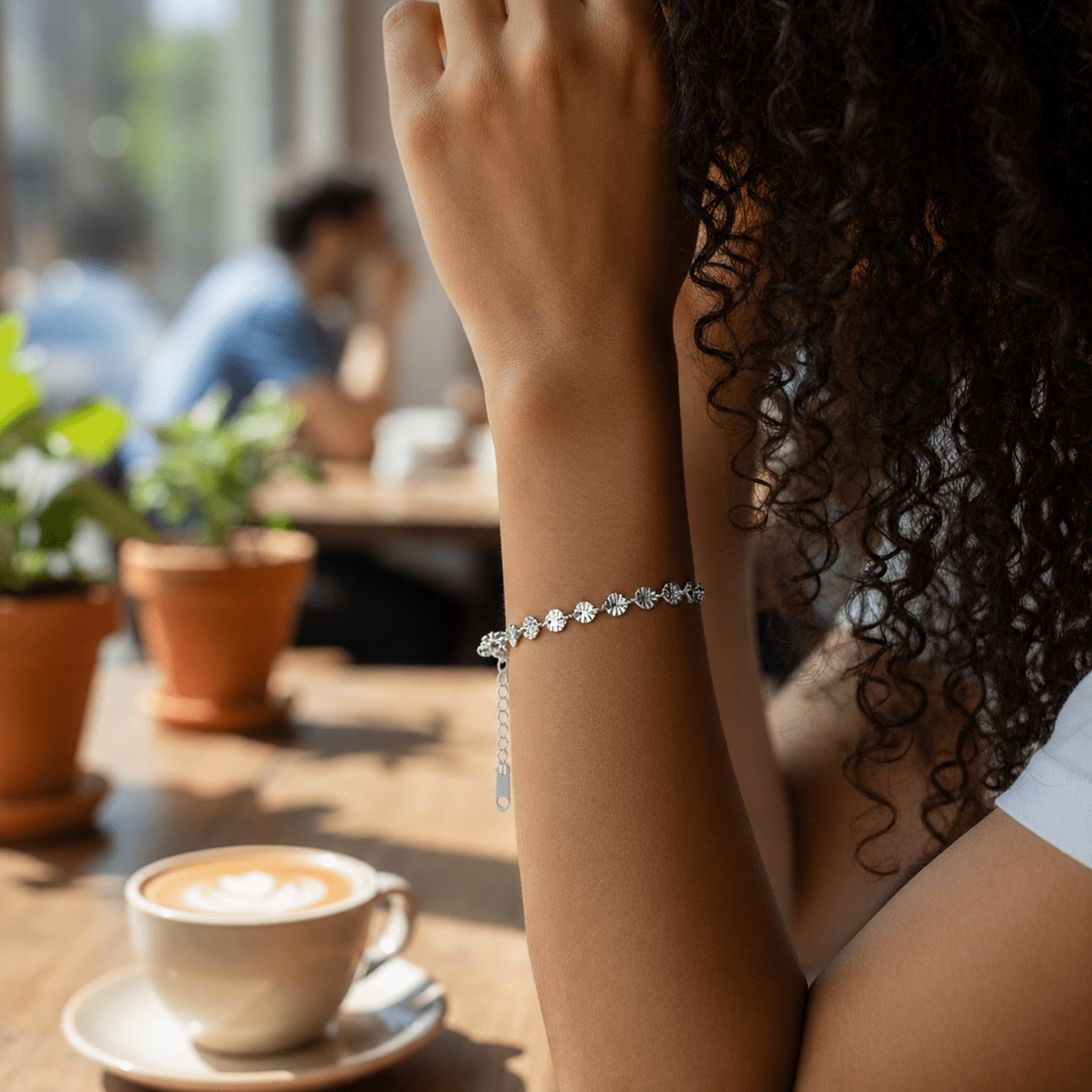 Sunburst Disc Link Bracelet – 18K Gold Coated Stainless Steel – Waterproof Gold Jewelry – Aella Jewelry Co.