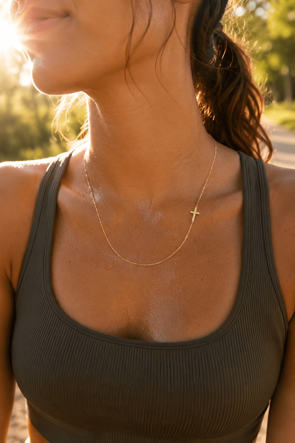 Minimal Cross Necklace, 18K Gold PVD – Waterproof Gold Jewelry – Aella Jewelry Co.
