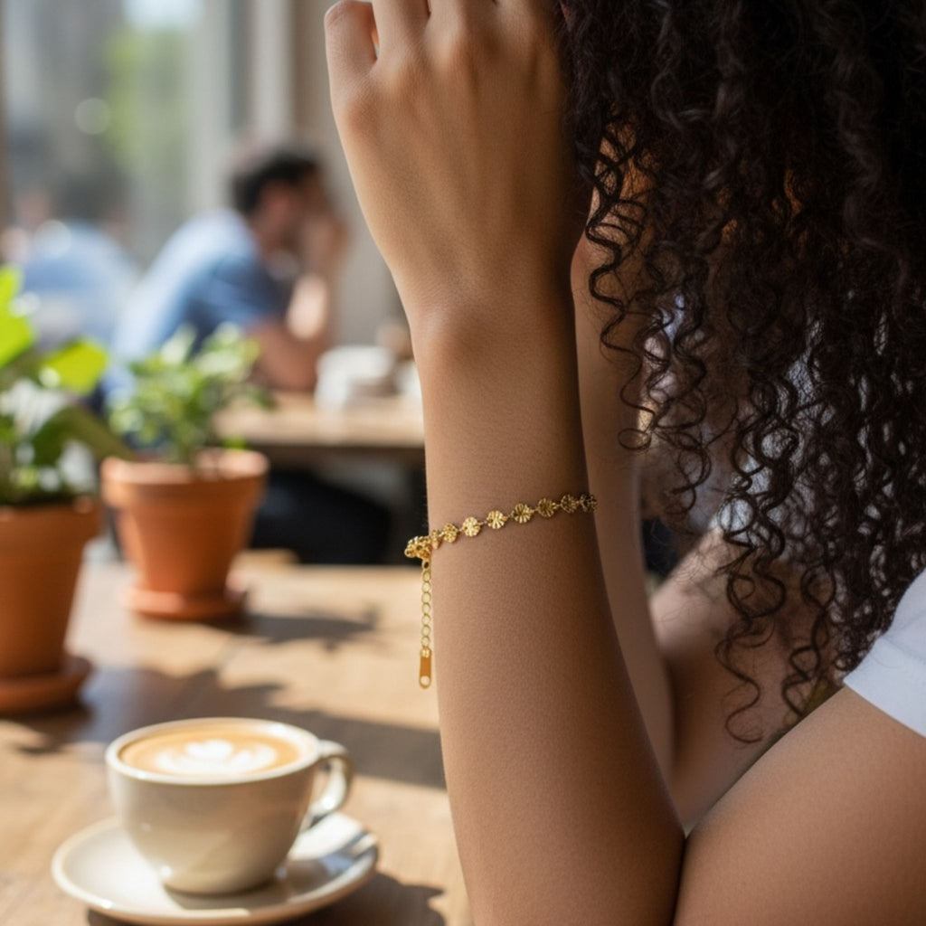Sunburst Disc Link Bracelet – 18K Gold Plated Stainless Steel – Waterproof Gold Jewelry – Aella Jewelry Co.