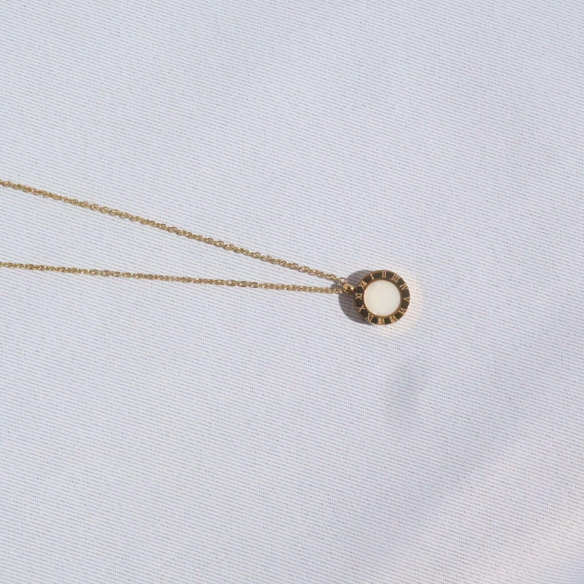 Reversible Roman Coin Pendant Necklace – 18K Gold Plated Stainless Steel