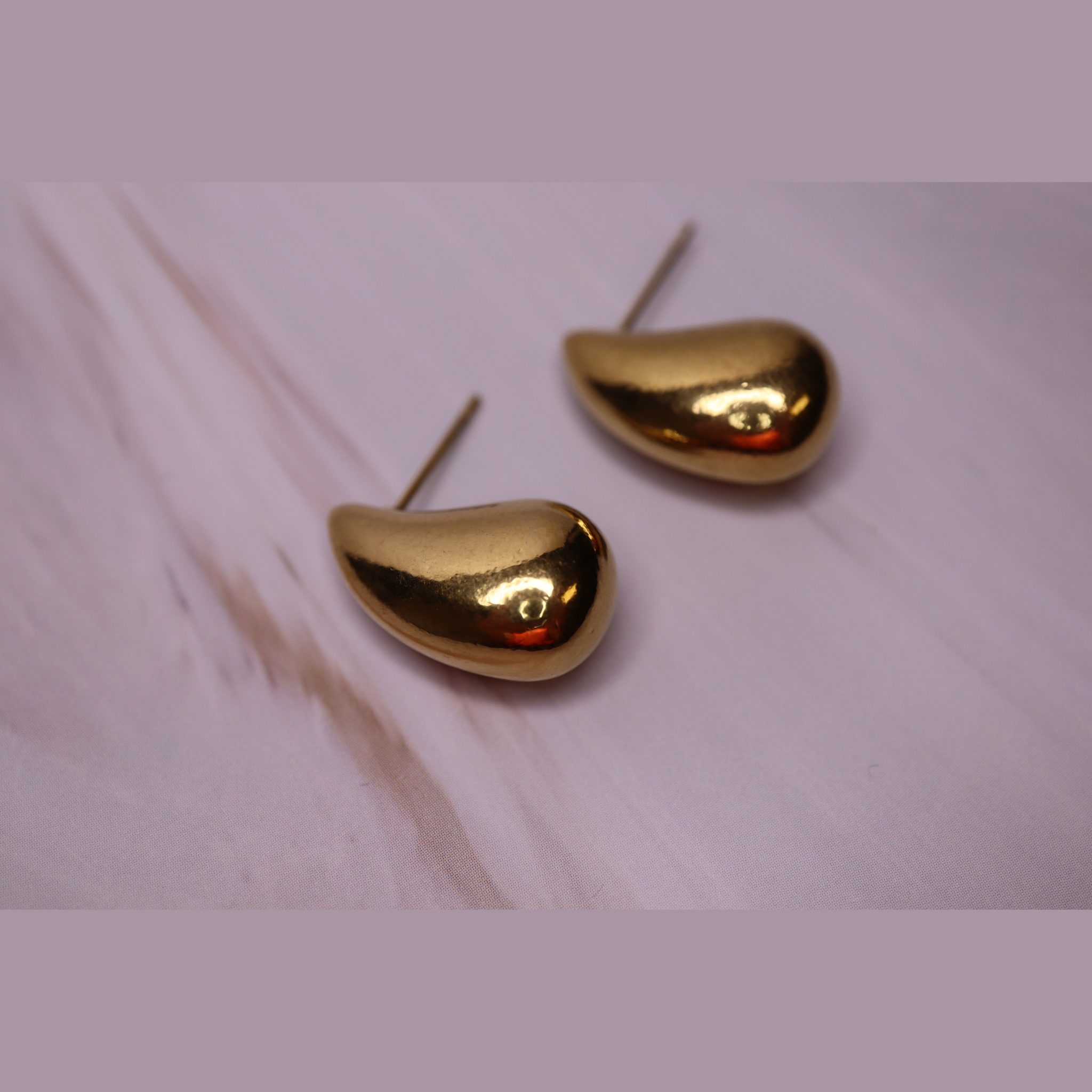 Waterproof Gold Teardrop Stud Earrings – Tarnish-Free, Hypoallergenic, Everyday Statement Jewelry