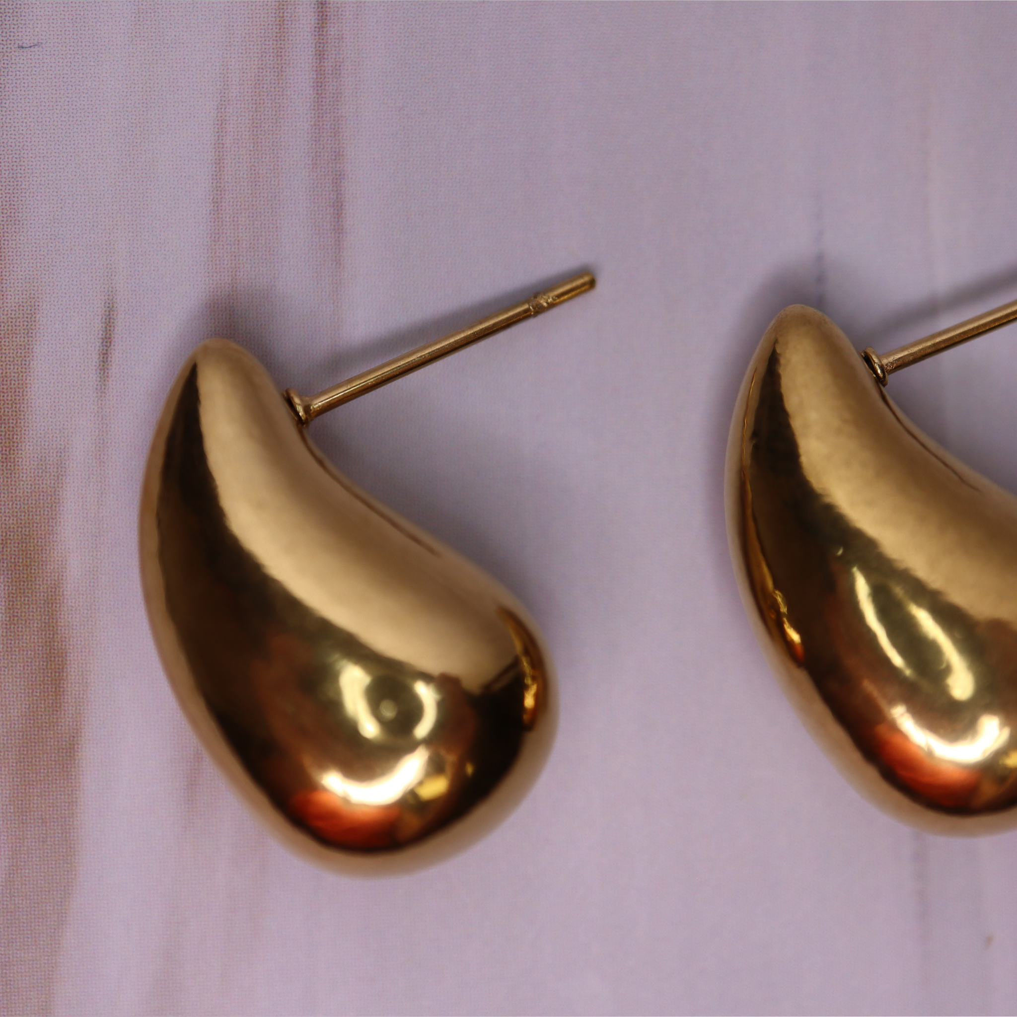 Waterproof Gold Teardrop Stud Earrings – Tarnish-Free, Hypoallergenic, Everyday Statement Jewelry
