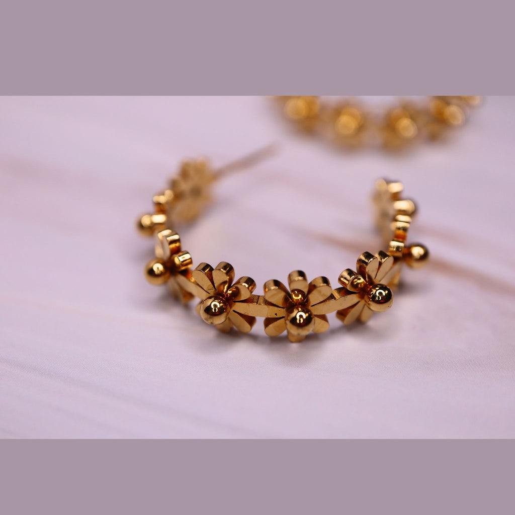 Soft Gold Flower Hoop Earrings – Waterproof, Hypoallergenic Stainless Steel Floral Hoops – Waterproof Gold Jewelry – Aella Jewelry Co.