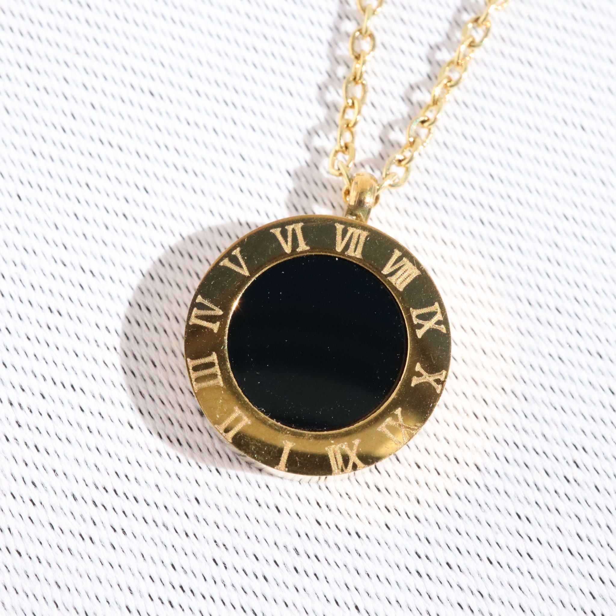 Reversible Roman Coin Pendant Necklace – 18K Gold Plated Stainless Steel – Waterproof Gold Jewelry – Aella Jewelry Co.