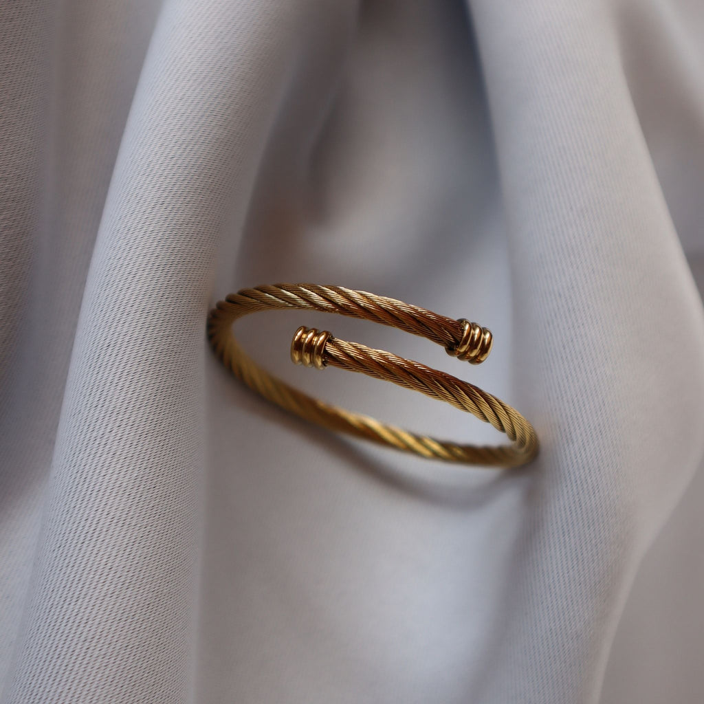 Twisted Cable Cuff Bracelet – 18K Gold Plated Stainless Steel – Waterproof Gold Jewelry – Aella Jewelry Co.