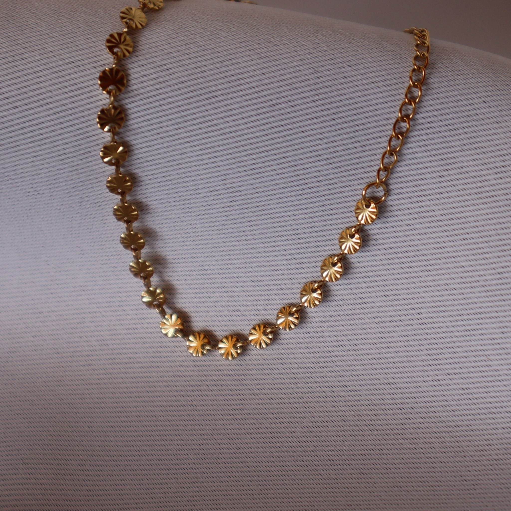 Sunburst Disc Link Bracelet – 18K Gold Plated Stainless Steel – Waterproof Gold Jewelry – Aella Jewelry Co.